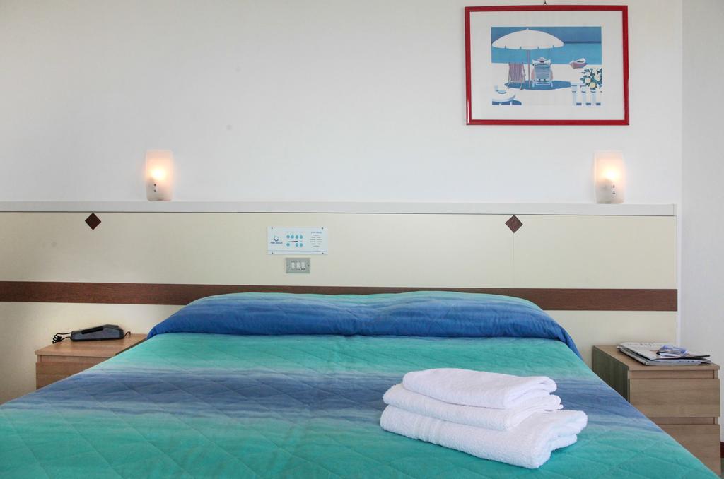 Hotel Concord Lido Di Savio Phòng bức ảnh